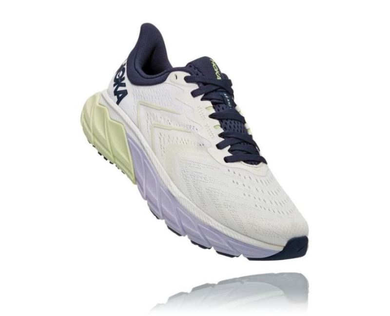 Chaussures de course à pied Hoka Arahi 5 pour hommes Blanc De Blanc / Outer Space